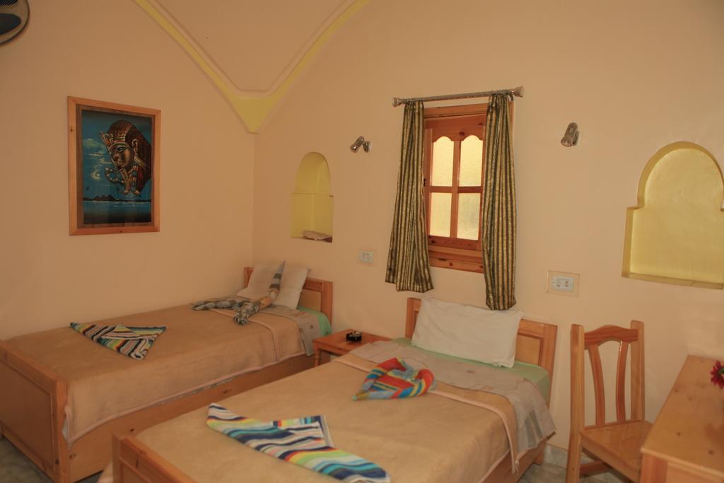 El Fayrouz Hotel Луксор Стая снимка