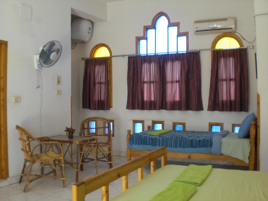 El Fayrouz Hotel Луксор Екстериор снимка