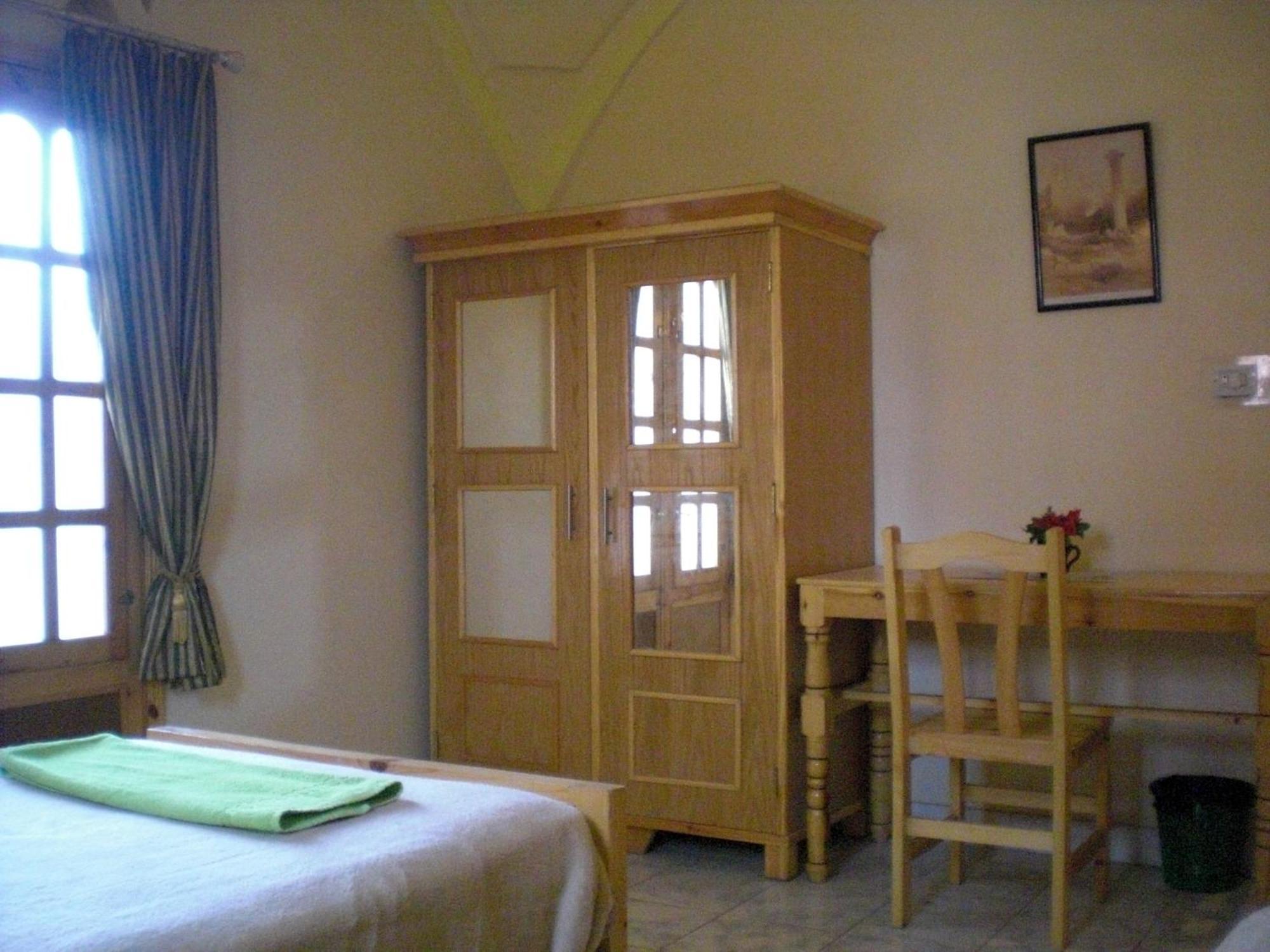 El Fayrouz Hotel Луксор Екстериор снимка