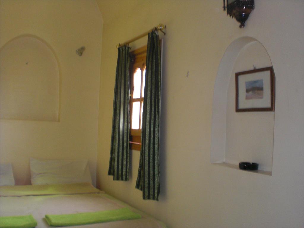 El Fayrouz Hotel Луксор Стая снимка