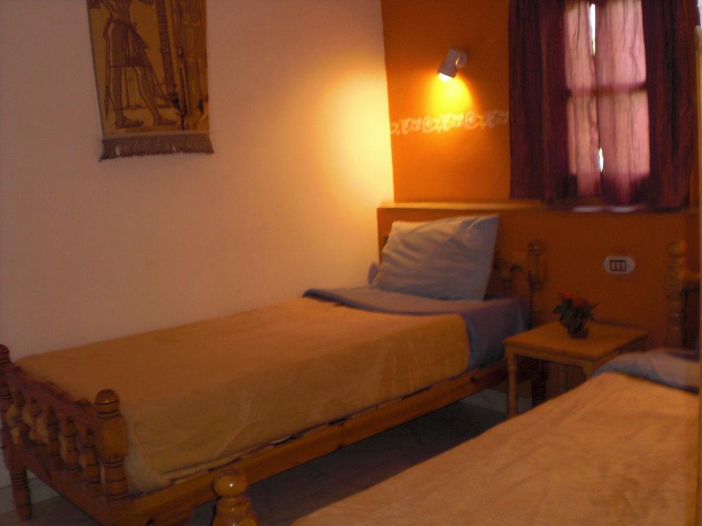 El Fayrouz Hotel Луксор Стая снимка