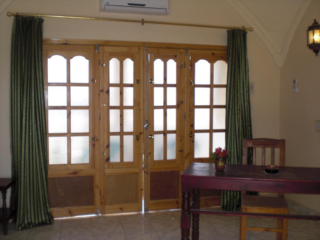El Fayrouz Hotel Луксор Стая снимка
