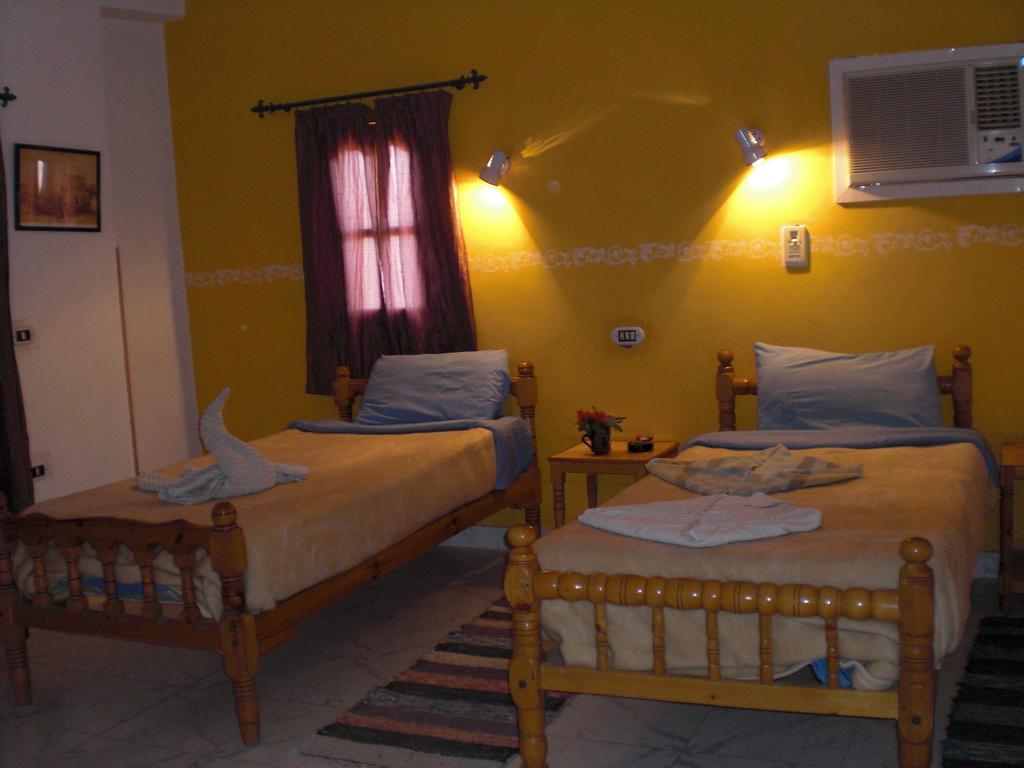 El Fayrouz Hotel Луксор Екстериор снимка