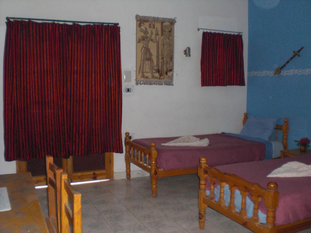 El Fayrouz Hotel Луксор Стая снимка
